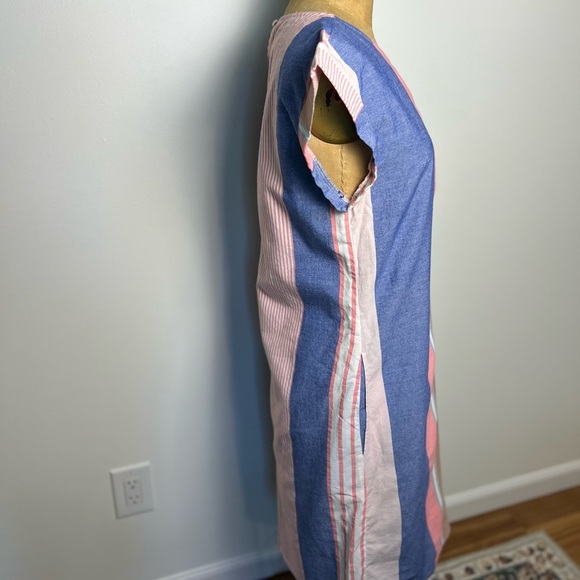 Caston chambray striped dress with shimmer stripes, pockets, pullover dress sm. - Picture 5 of 9